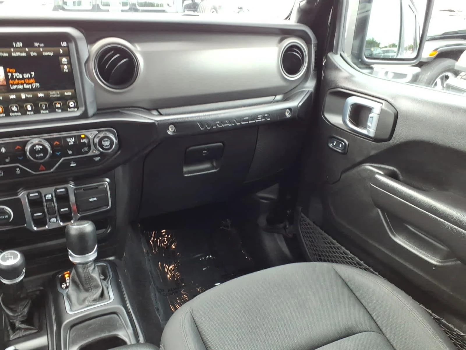 Certified Used 2022 Black Clearcoat Jeep Unlimited Willys image 16