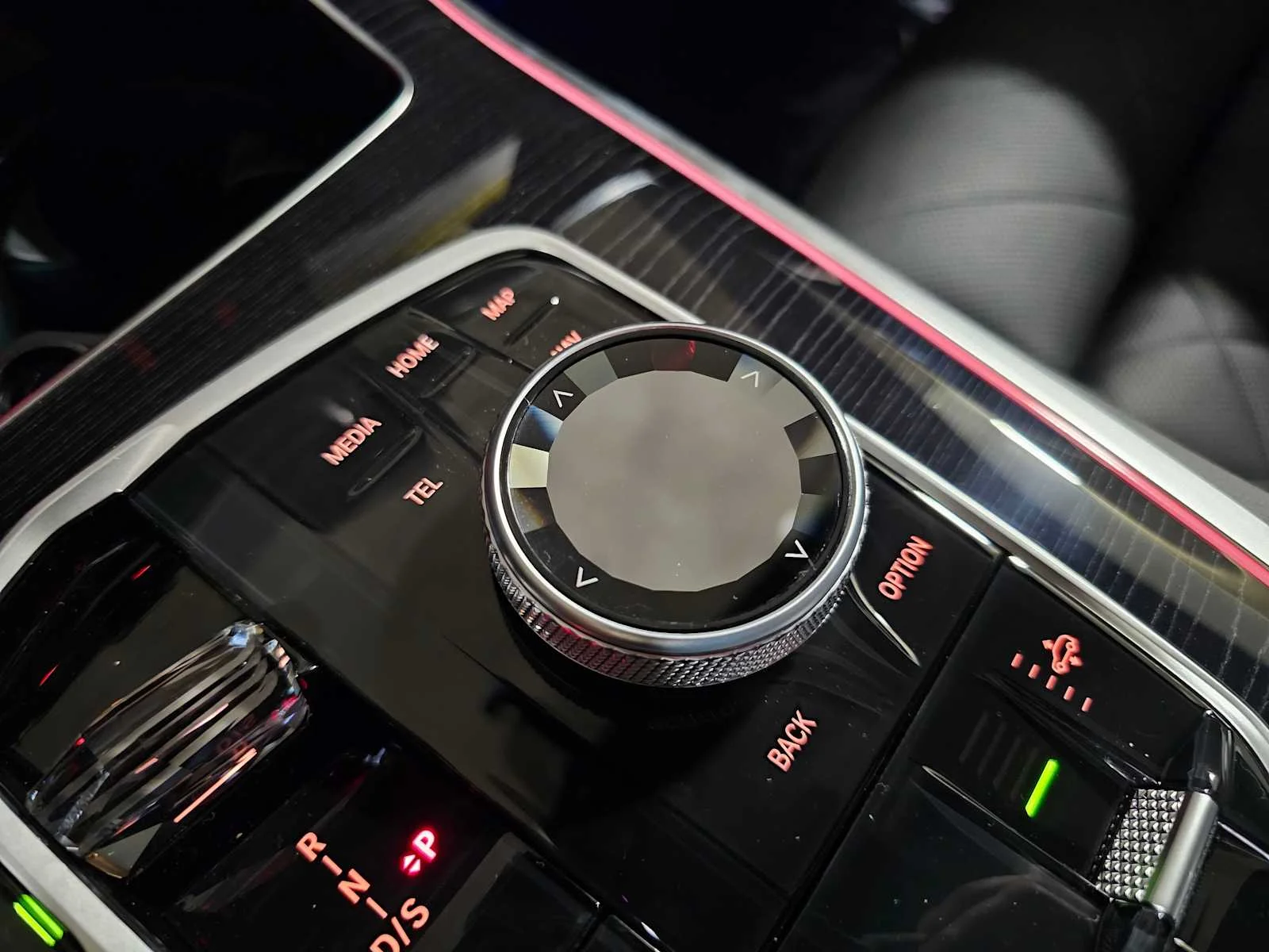 New 2026 Brooklyn Grey Metallic BMW xDrive50e image 25