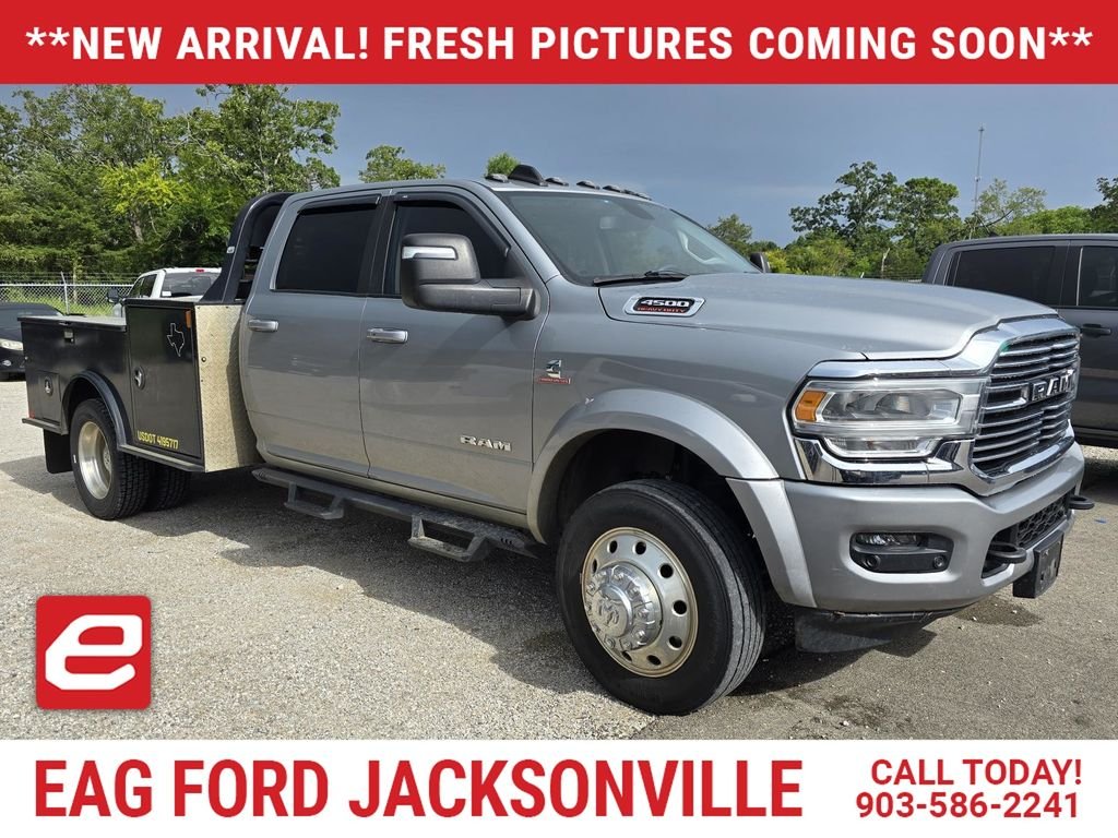 Used 2023 Silver Ram Laramie image 1