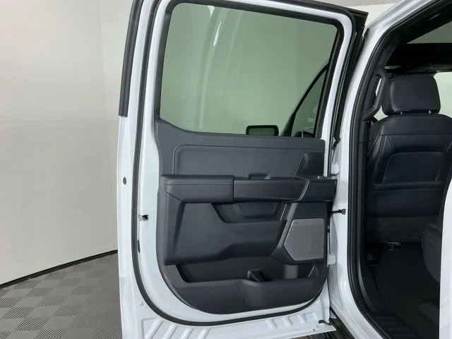 New 2026 Oxford White Ford Lariat image 28
