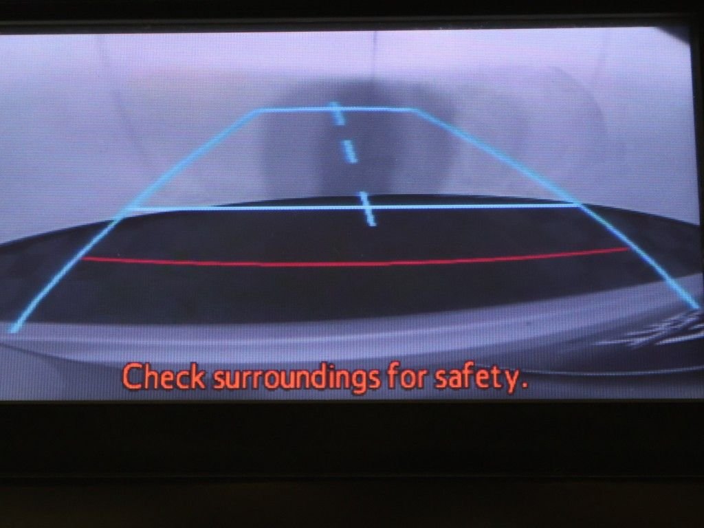 Used 2013 Silver Toyota SE image 40