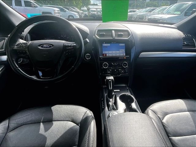 Used 2018 Gray Ford XLT image 16