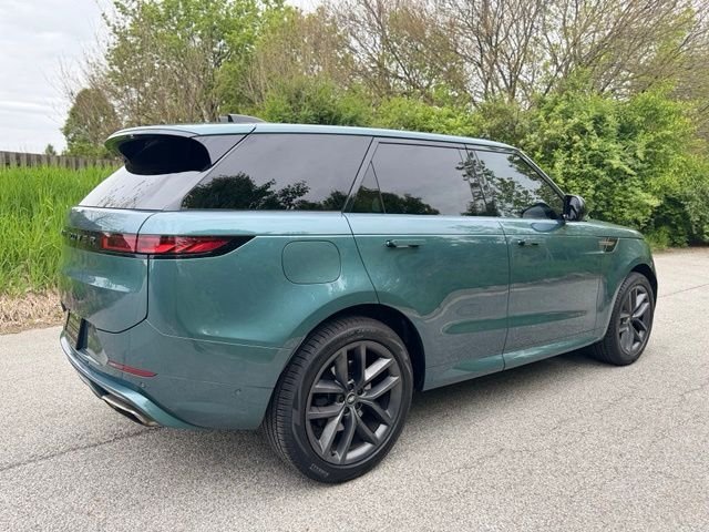 Certified Used 2024 Giola Green Metallic Land Rover Dynamic SE image 3