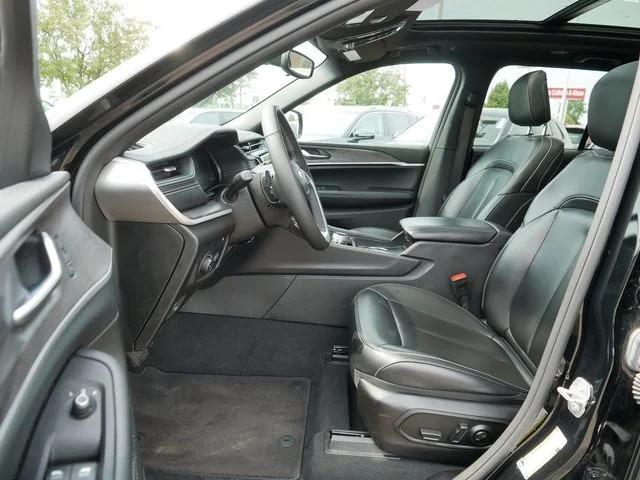 Used 2024 Black Jeep 4xe image 13