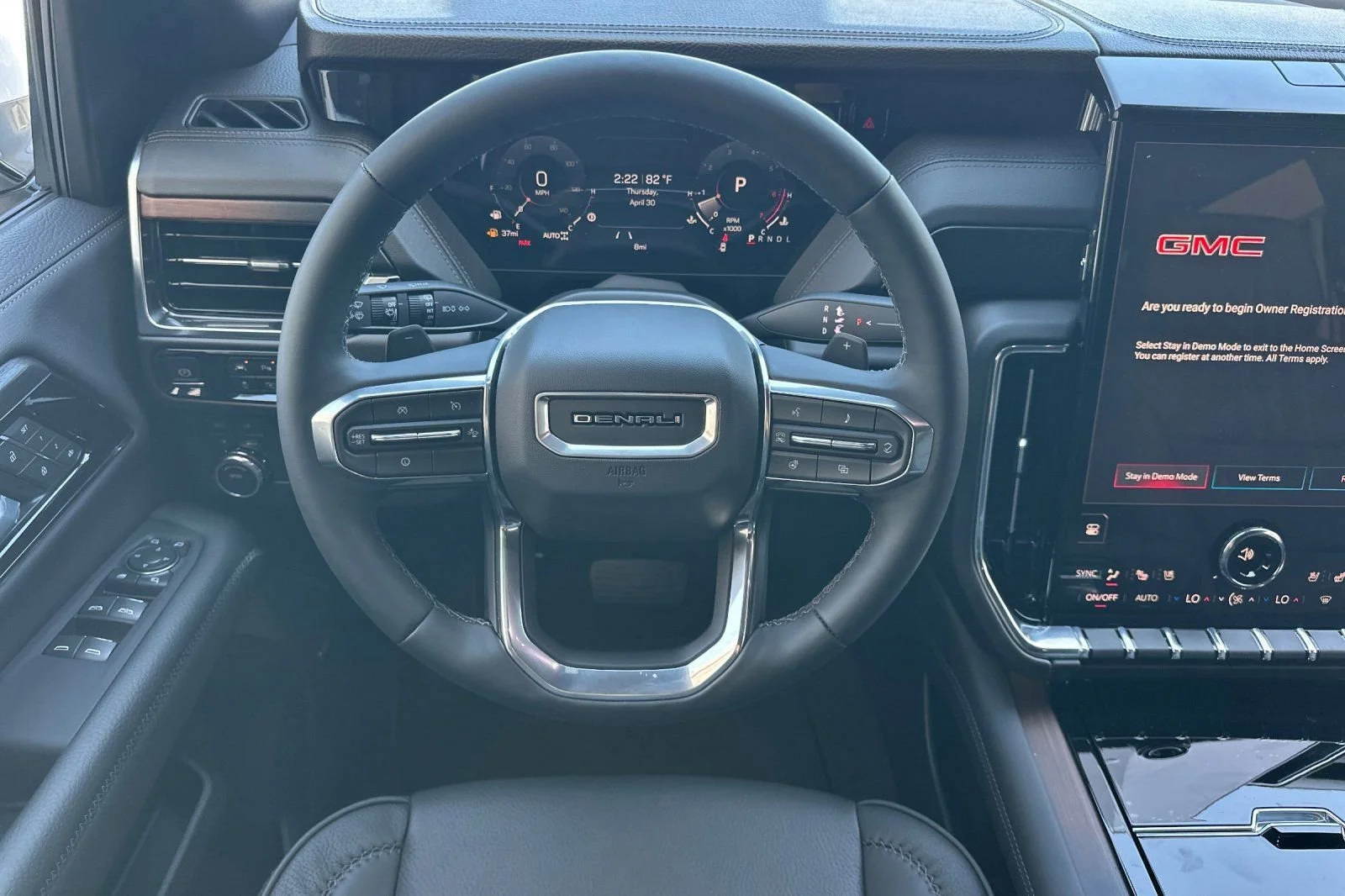 2026 GMC Yukon XL Denali - Photo 15