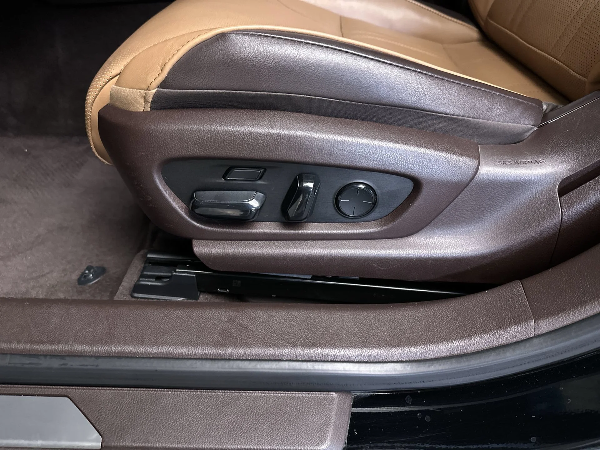 Used 2020 Obsidian Lexus ES 350 Luxury image 15