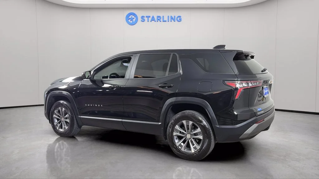 Used 2025 Mosaic Black Metallic Chevrolet LT image 5