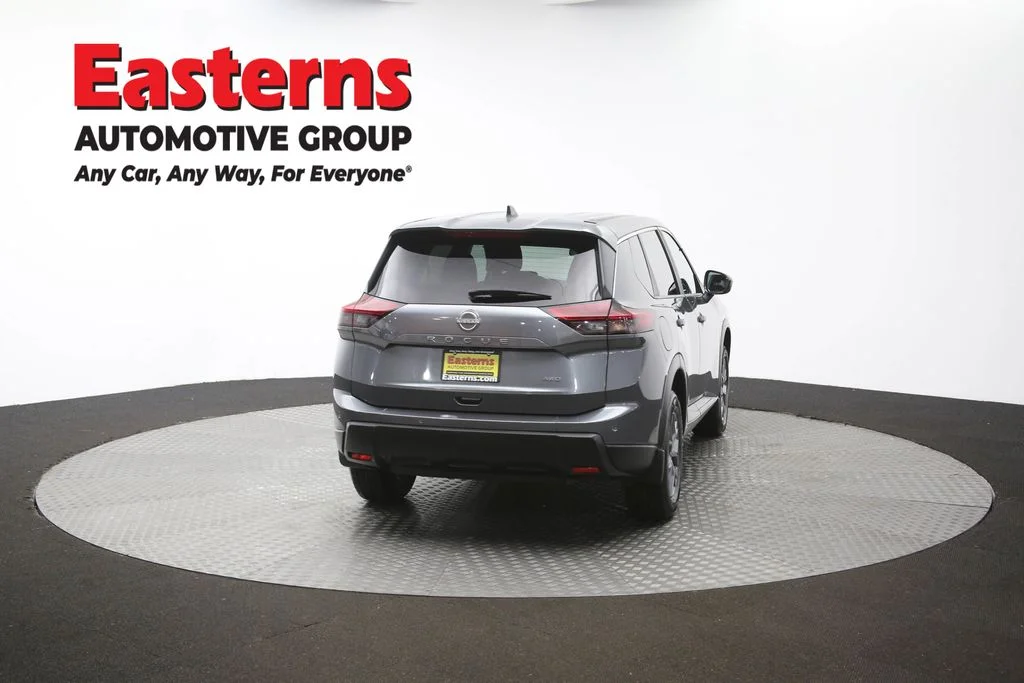 Used 2024 Gray Nissan S image 39