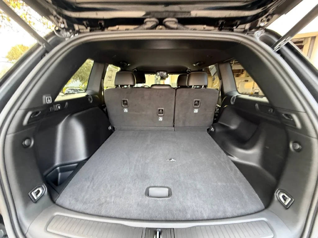New 2027 Black Jeep Laredo Altitude image 19