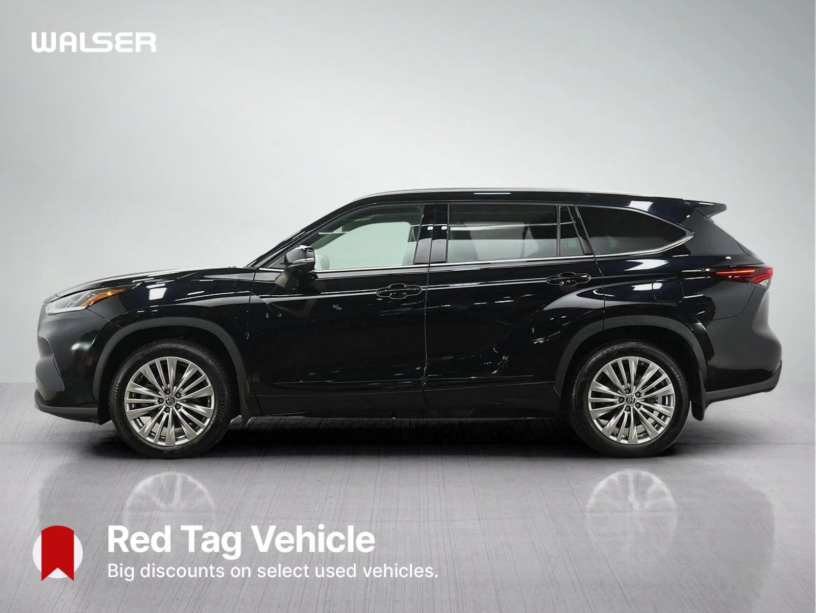 Used 2024 Toyota Highlander Limited with VIN 5TDKDRBH5RS535811 for sale in White Bear Lake, Minnesota
