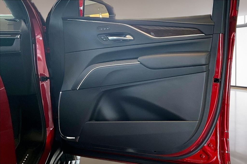 Used 2024 Red Cadillac Sport Platinum image 19