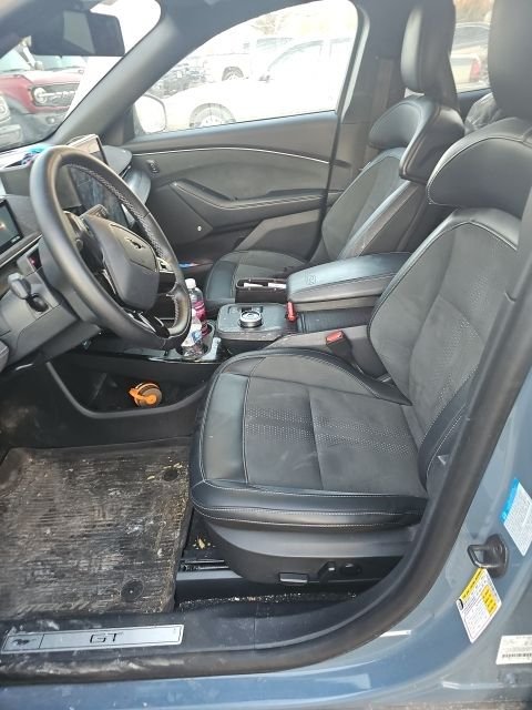 2023 FORD MUSTANG MACH-E - Image 4