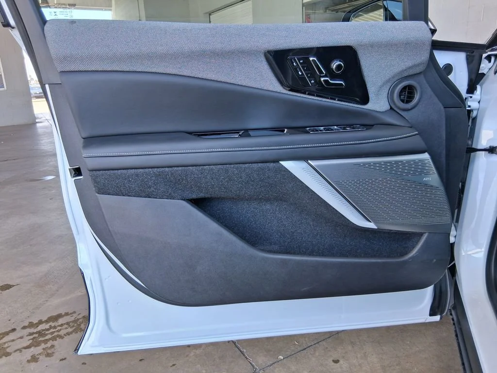 2026 Cadillac OPTIQ Sport - Photo 19