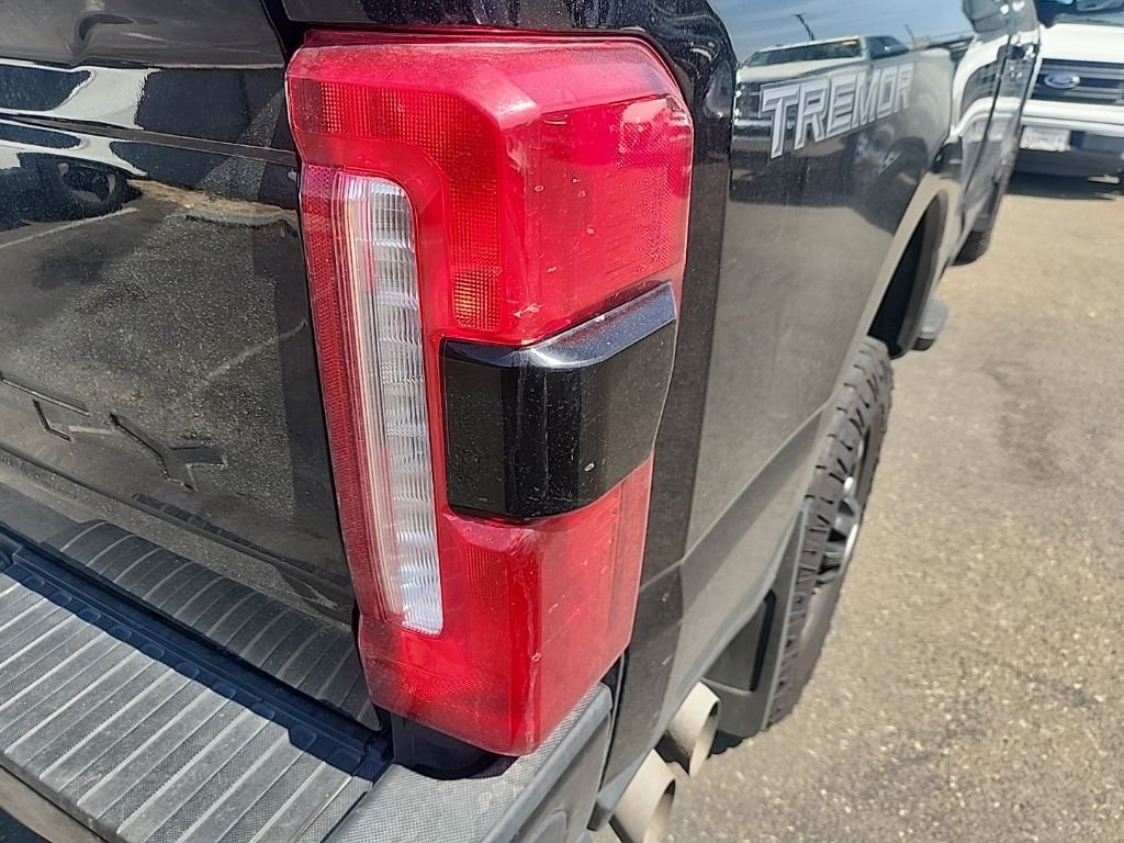 Used 2024 Agate Black Metallic Ford Lariat image 13
