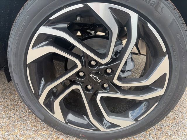 New 2026 Iridescent Pearl Tricoat Chevrolet RS image 18