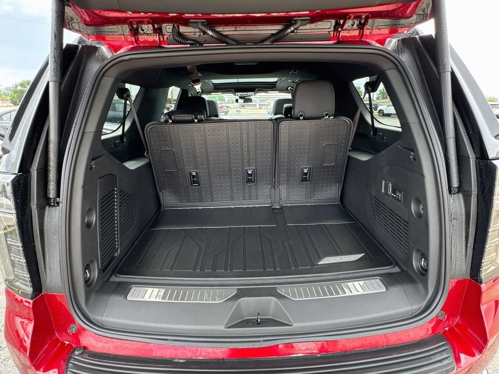 2026 Chevrolet Suburban Premier - Photo 28