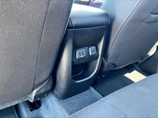 Used 2022 Blue Metallic GMC Elevation image 27