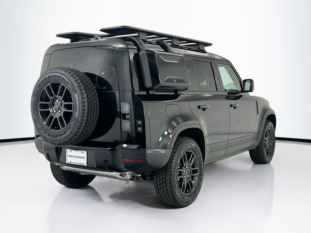 Used 2026 Santorini Black Metallic Land Rover S image 5