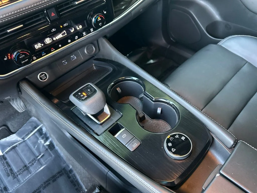 Used 2023 Gray Nissan SL image 18