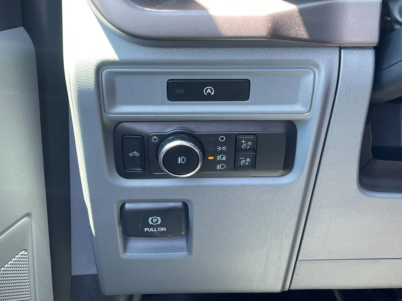 Used 2025 White Ford XLT image 28
