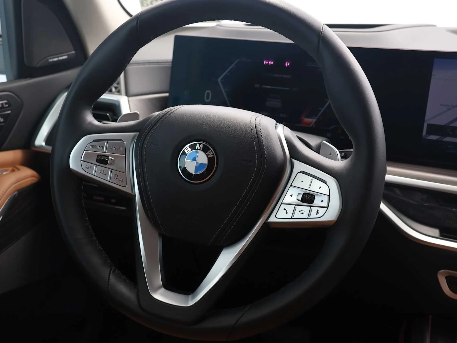 Certified Used 2024 Alpine White BMW xDrive40i image 24