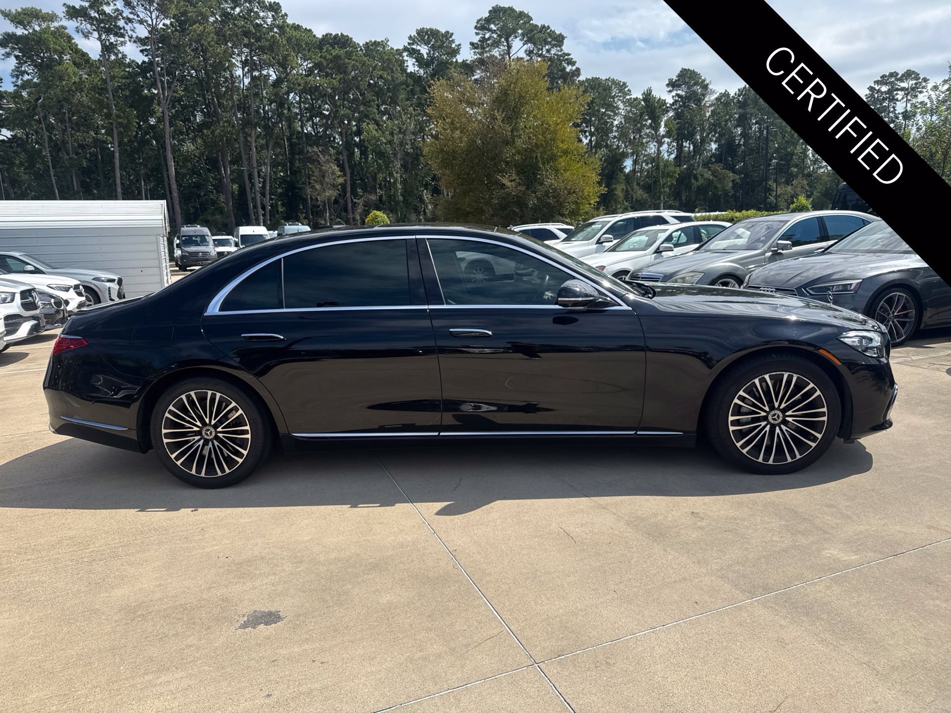 Certified Used 2022 Obsidian Black Metallic Mercedes-Benz S 500 image 3