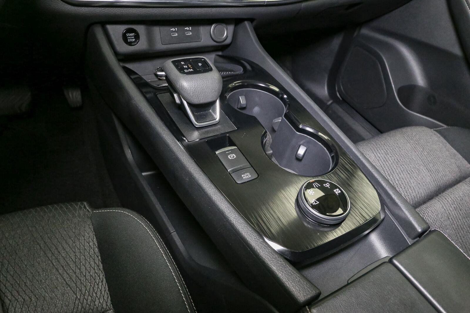 Used 2026 Super Black Nissan SV image 31