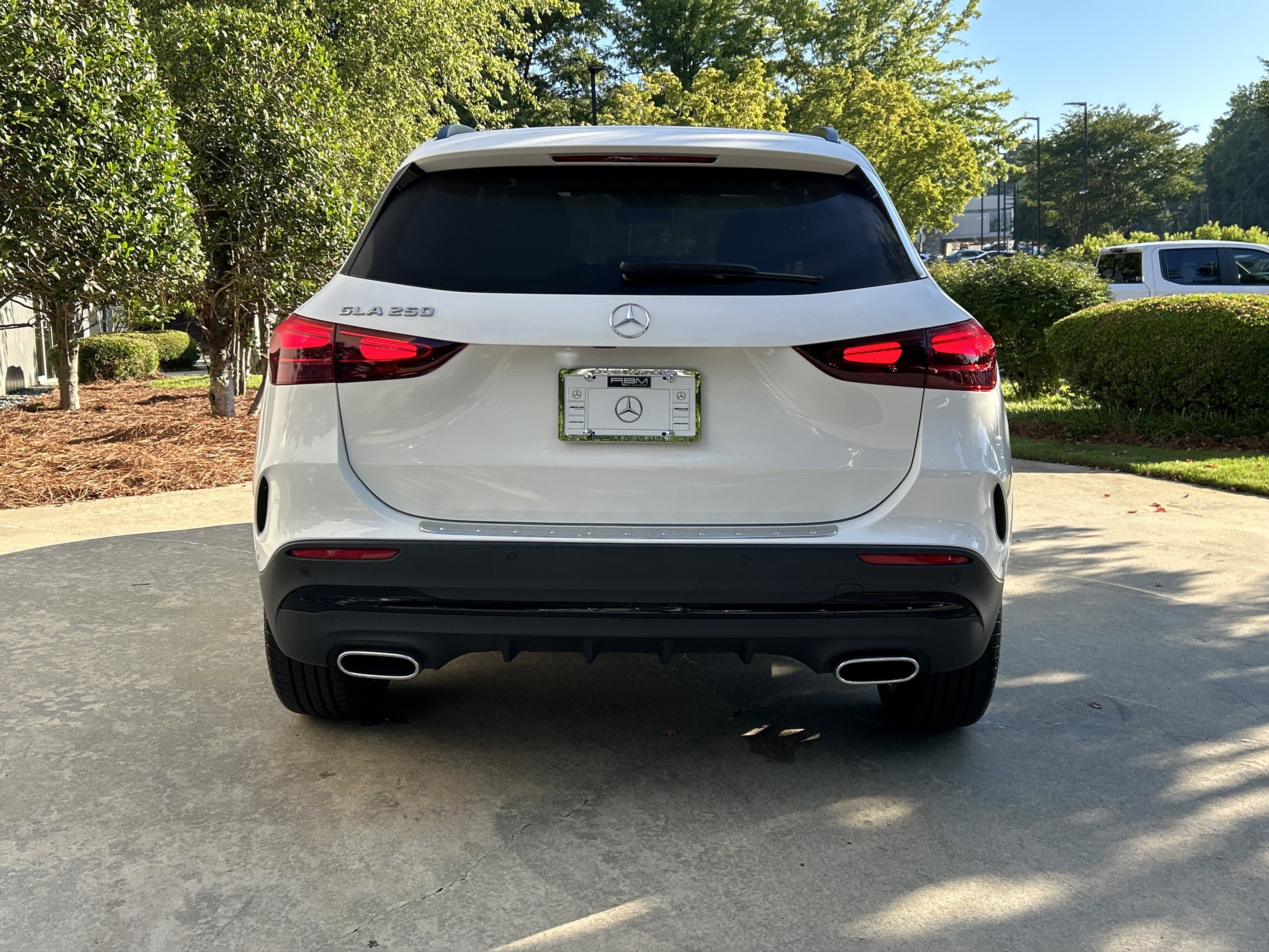 Certified Used 2025 Polar White Mercedes-Benz GLA 250 SUV image 18
