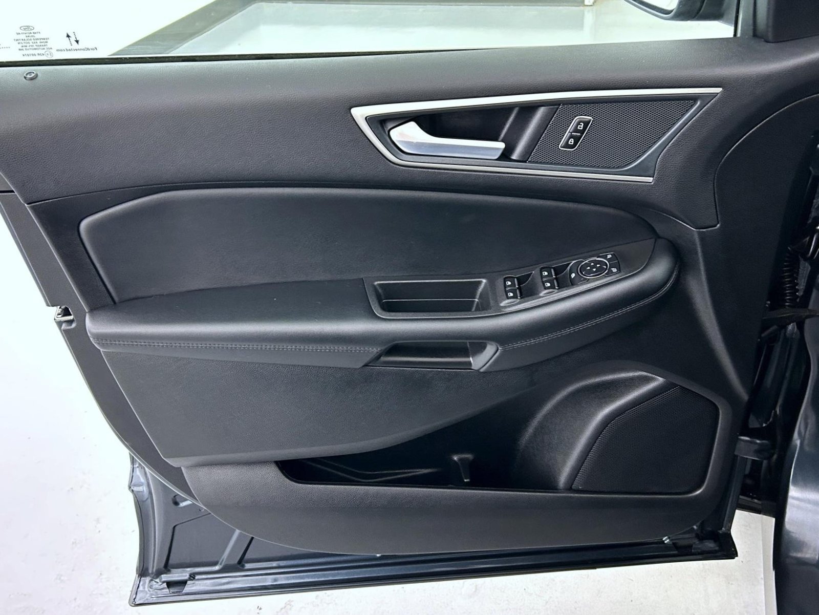 Used 2024 Blue Ford SEL image 9