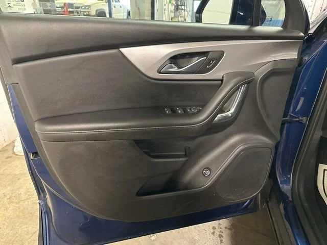 Used 2023 Blue Glow Metallic Chevrolet 2LT image 9