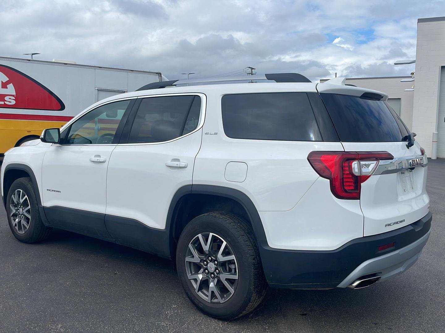Used 2023 Summit White GMC SLE image 11