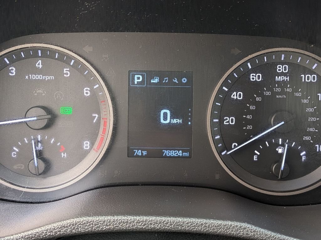 Used 2016 Orange Hyundai SE image 32