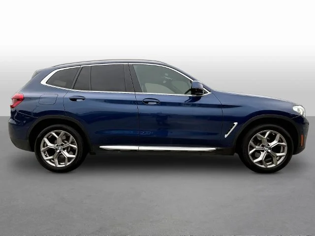 Used 2021 Blue BMW sDrive30i image 9