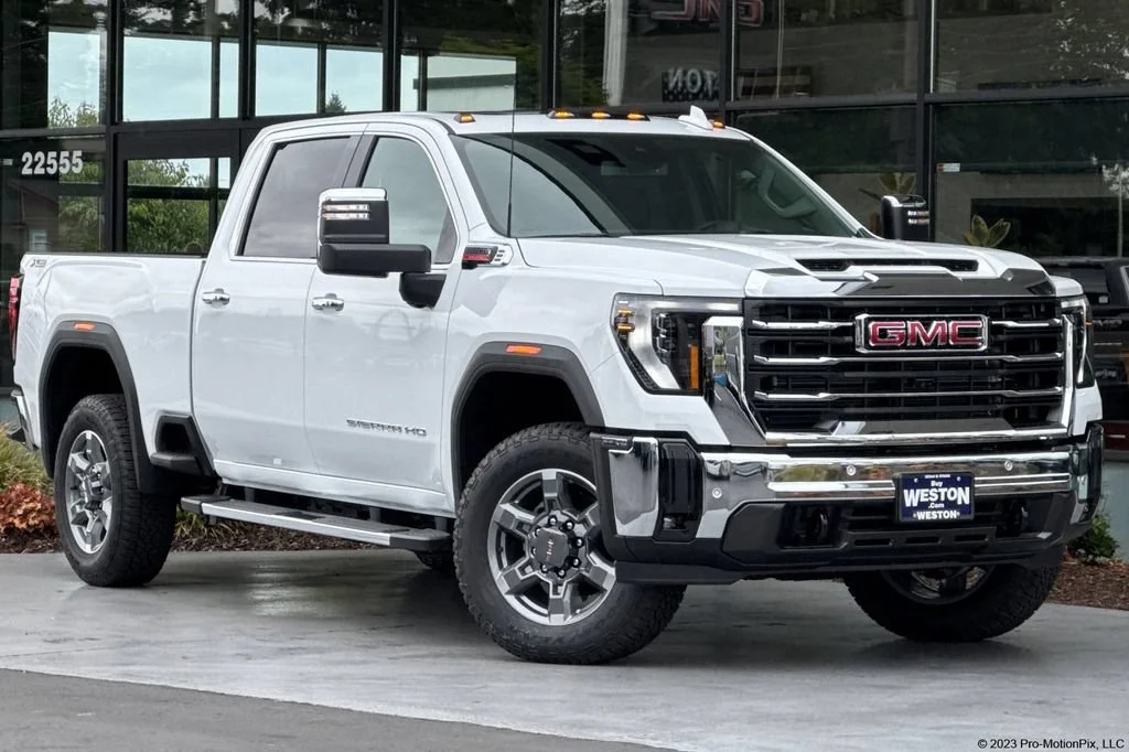 2026 GMC Sierra 4WD Crew Cab Standard Box SLT's photo