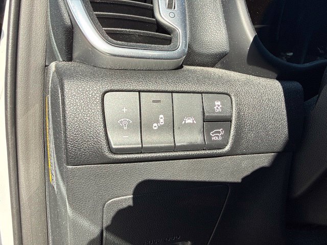 Certified Used 2017 White Kia SX image 19