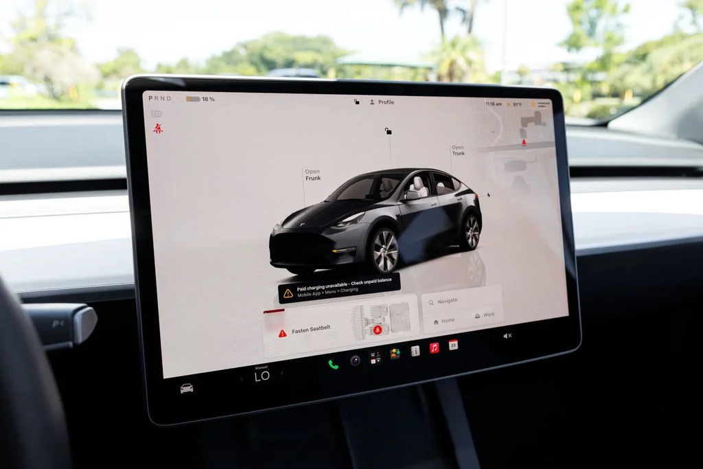 Used 2023  Tesla Long Range image 34