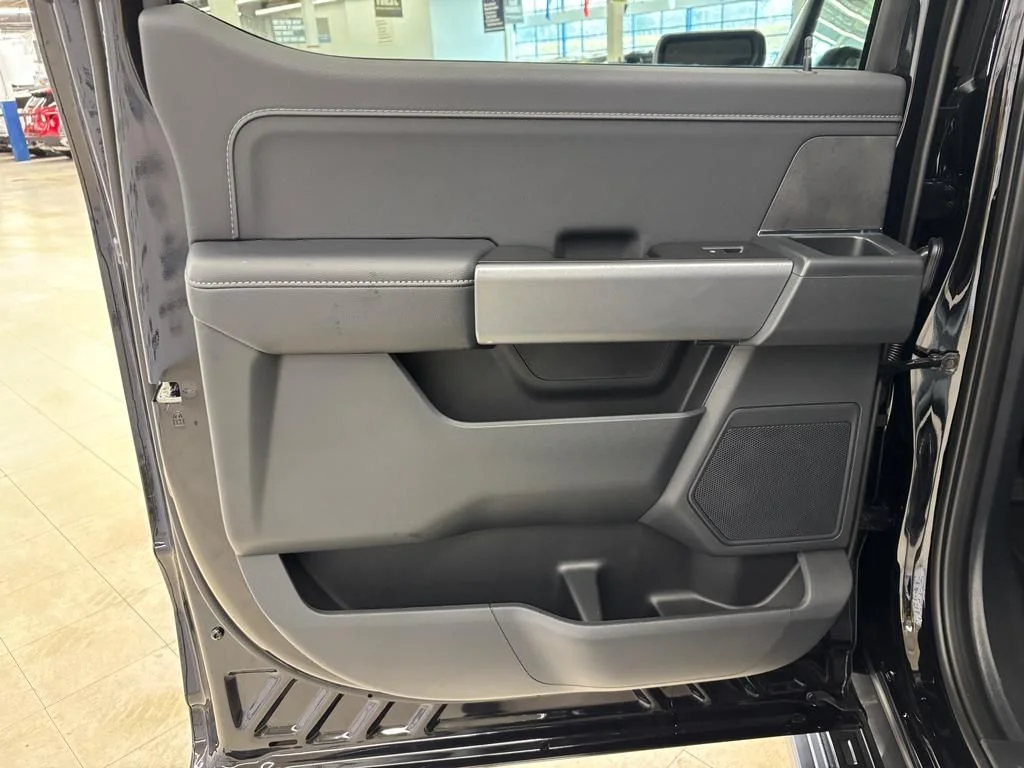New 2026 Agate Black Metallic Ford XLT image 12