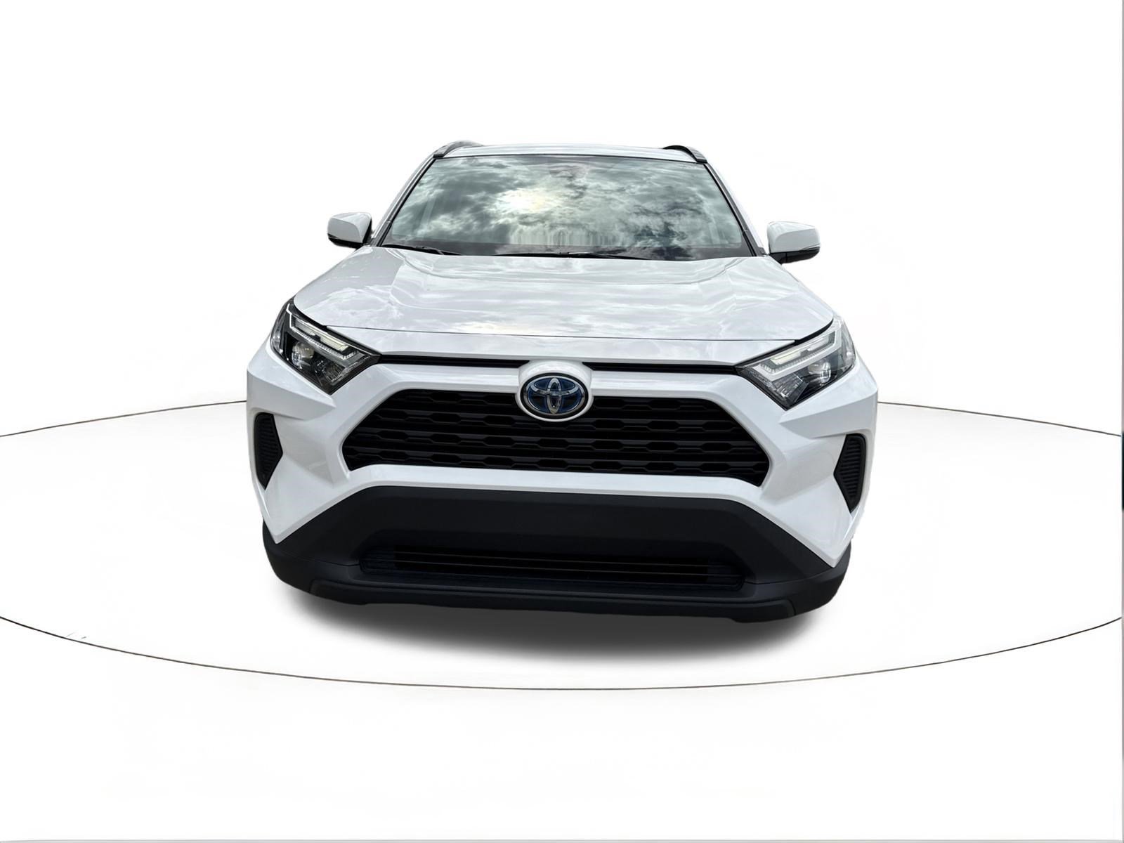 2023 Toyota RAV4 XLE - Photo 8
