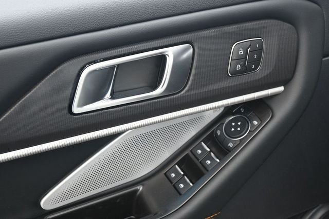 New 2026 Star White Metallic Tri-Coat Ford Tremor® image 70