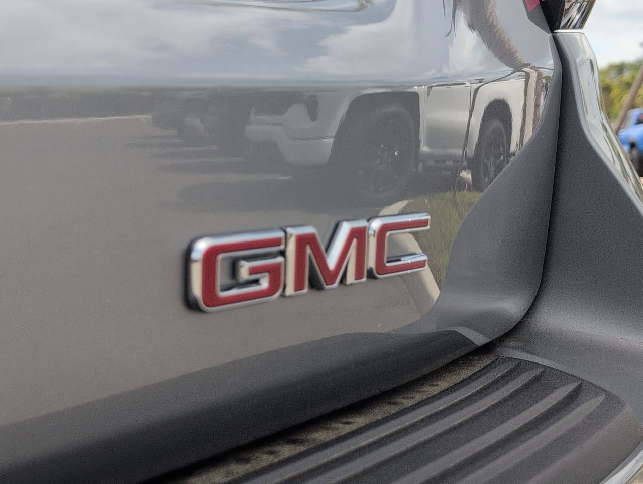 New 2026 Sterling Metallic GMC Denali image 32