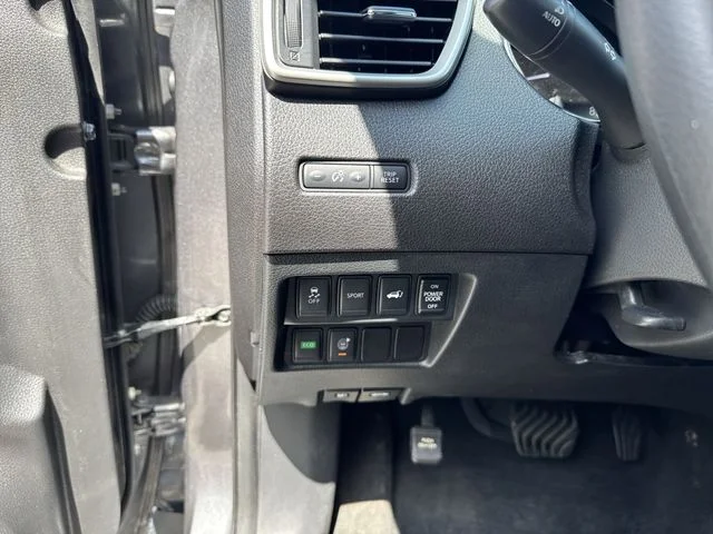 Used 2016 Gray Nissan SV image 25