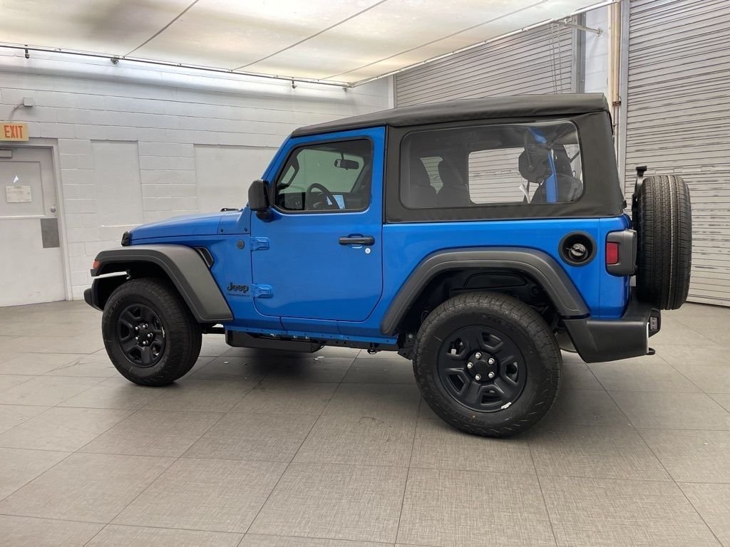 New 2026 Hydro Blue Pearl-Coat Exterior Paint Jeep Sport image 5