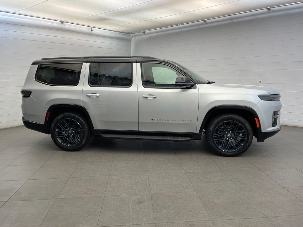 New 2026 Silver-Zynith Exterior Paint Jeep 85th Anniversary Edition image 2