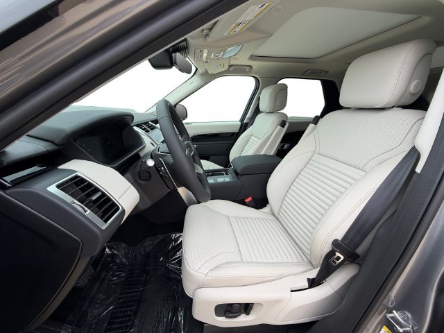 New 2026 Eiger Grey Land Rover S image 10