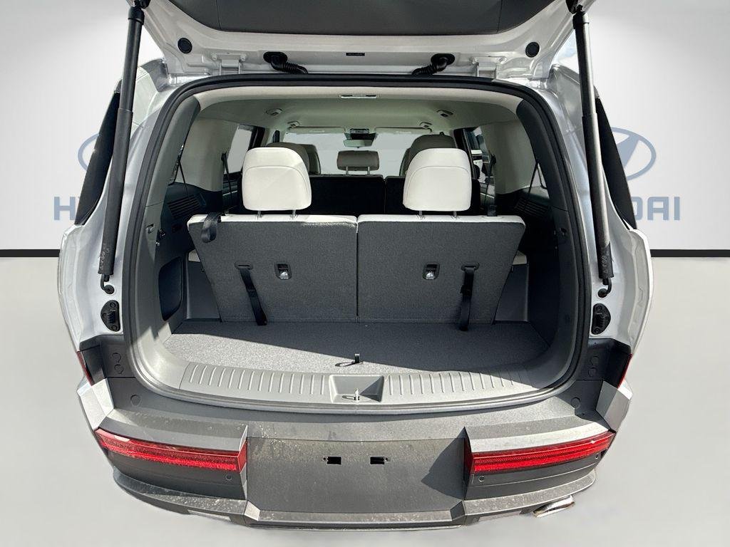 New 2026 Shimmering Silver Hyundai SEL FWD image 18