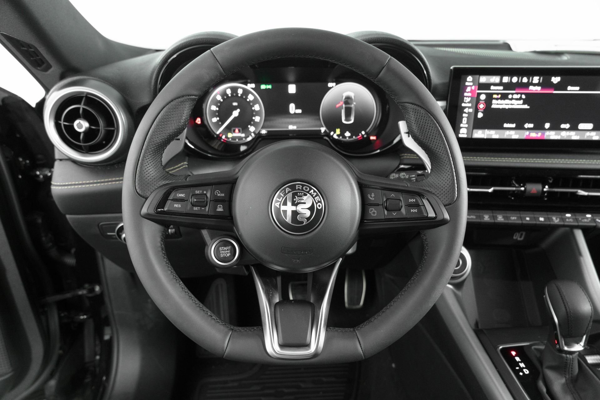 New 2025 Alfa Black Exterior Paint Alfa Romeo Base image 21