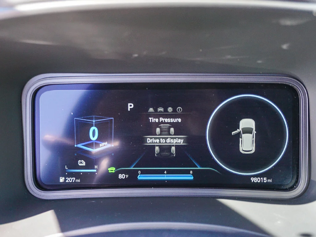 Used 2022 White Hyundai SEL image 22