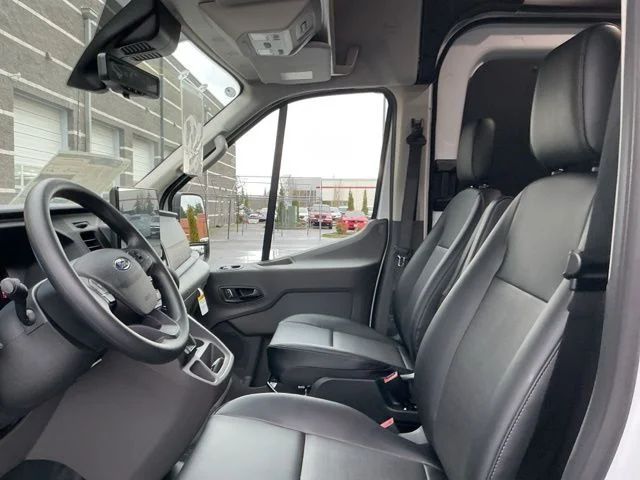 New 2026 Oxford White Ford Base image 14