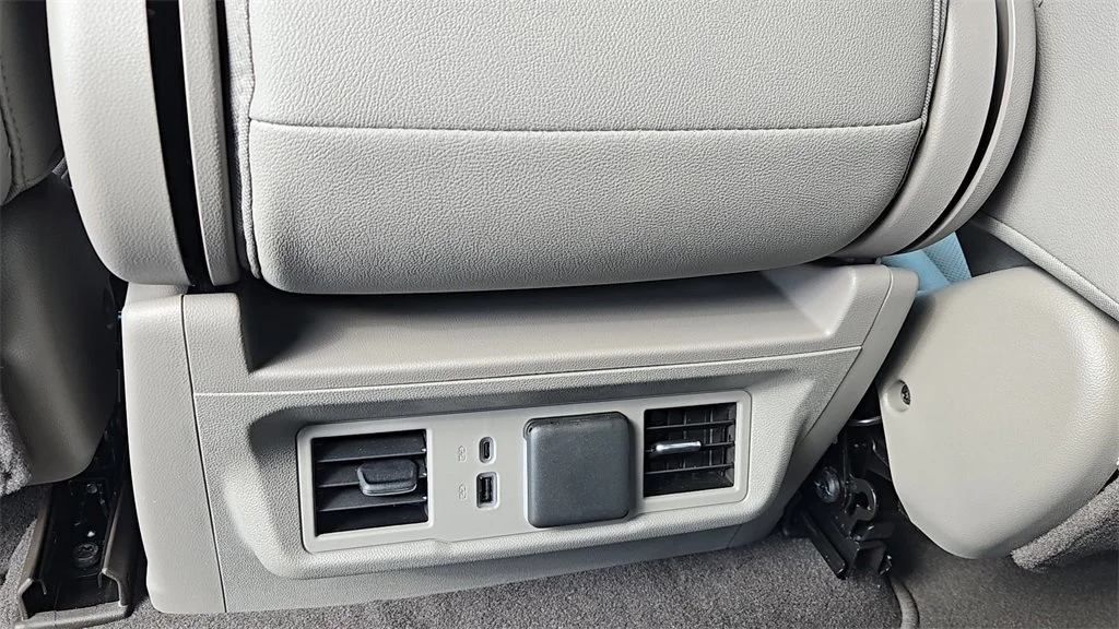 2026 GMC Sierra 1500 SLT - Photo 53