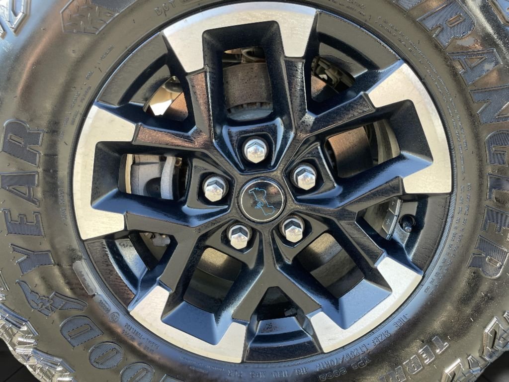 Used 2024 White/off-white Jeep Hybrid Rubicon 4XE image 27